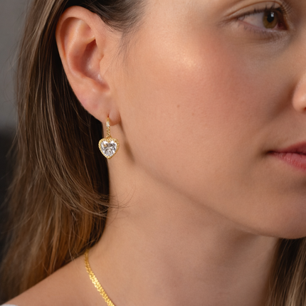 Tropfen-Ohrhänger mit Zirkonia-Herz - Sterling Silber
